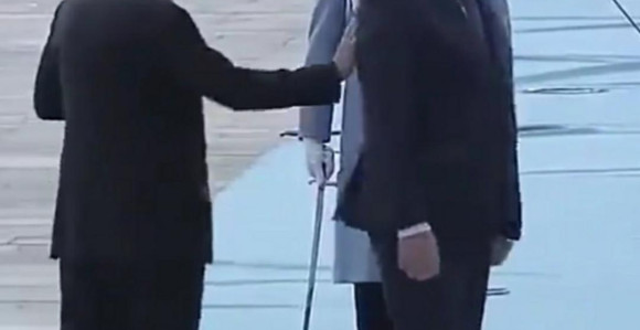 Nije čudo što mu se desila ikona, kada pogledate ovo! (VIDEO)