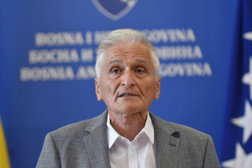 Glupo da samo SNSD, SDA i HDZ budu kostur priče o izbornom zakonu