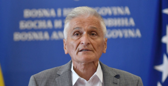 Glupo da samo SNSD, SDA i HDZ budu kostur priče o izbornom zakonu