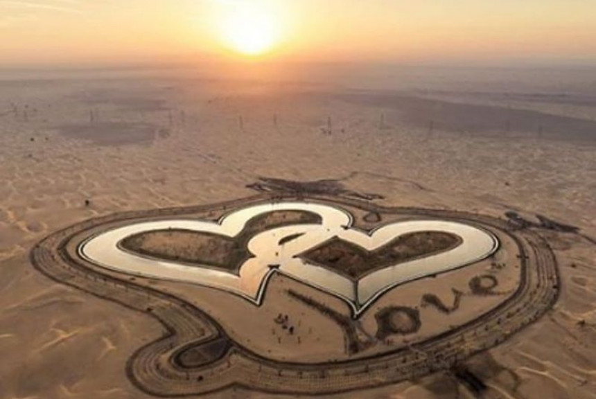 Љубавно гнездо у срцу арапске пустиње - снимљено је и из свемира!