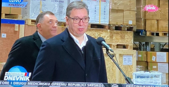 Predsjednik Srbije uručio medicinsku opremu Srpskoj