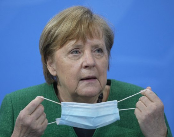 Novi problem za Merkelovu, crkve odbile preporuke