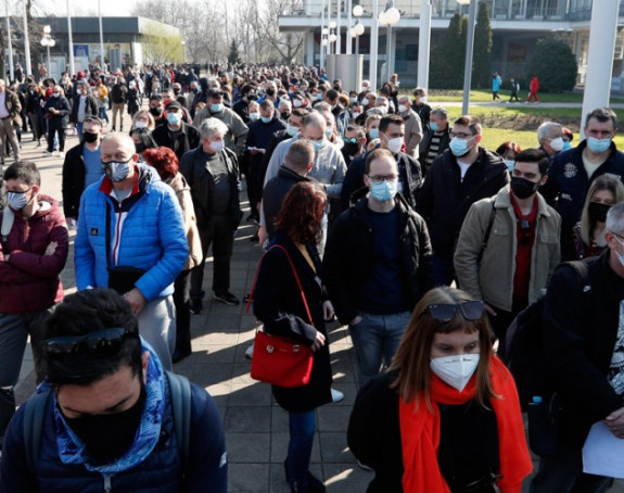 Srbija: I albanske stjuardese u redu za vakcinaciju