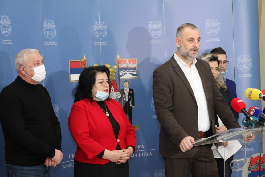 "СНСД у Бањалуци остварује пријетње из изборне ноћи"