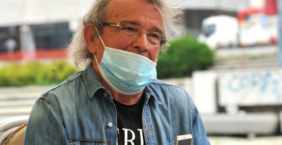 "Полуписмени анонимуси се противе вакцини"
