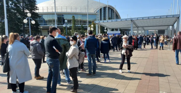 Србија: За викенд вакцинисано 22.000 страних држављана