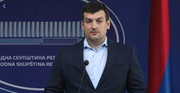 SDS: Dosta je obećanja, pomozite konkretno ljudima