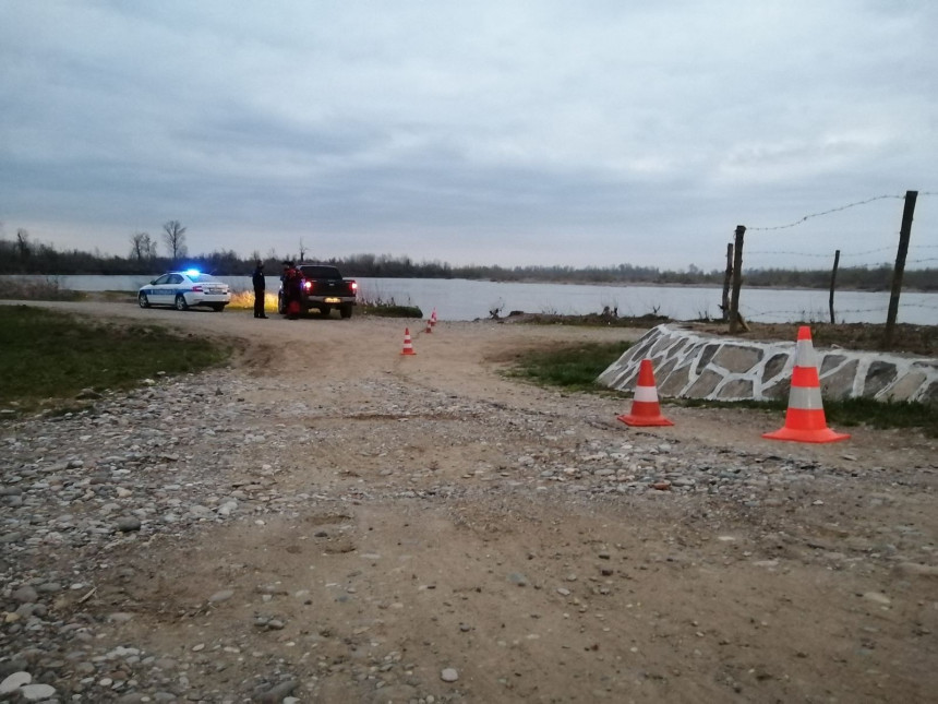 Младић (23 године) аутомобилом упао у Дрину (ВИДЕО)