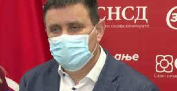 Đajić "gradi" prostoriju "za žurke" SNSD-ovaca?!
