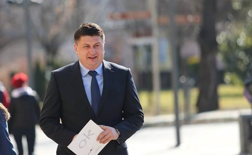 Nameti su visoki, emisijom obveznica pomoći privredi