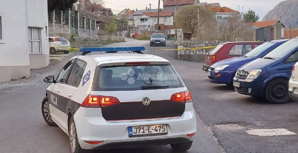 Drugi put bačena bomba ispred porodične kuće