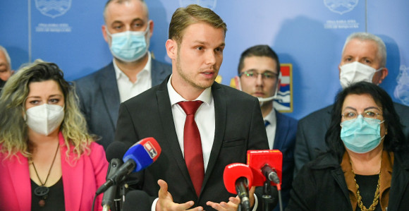 Ako SNSD nastavi opstrukcije, imam tajni plan!