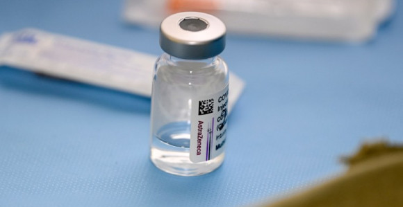 Slovenija: Odložiti vakcinisanje mlađih AstraZenekom