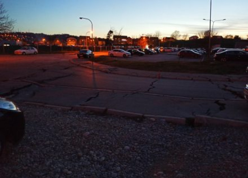Уништен паркинг УКЦ-а због изградње милионске гараже