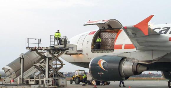 Sletio avion sa još pola miliona doza Sinofarma Srbiji