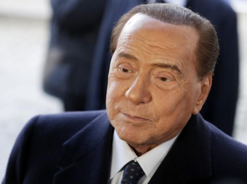 Bivši premijer Italije ponovo hospitalizovan