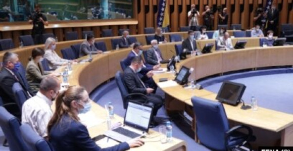 Na dnevnom redu smjena Lučića, a ne i Siniše Ilića
