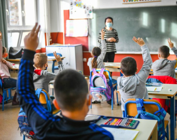 I stariji osnovci se vraćaju u školske klupe