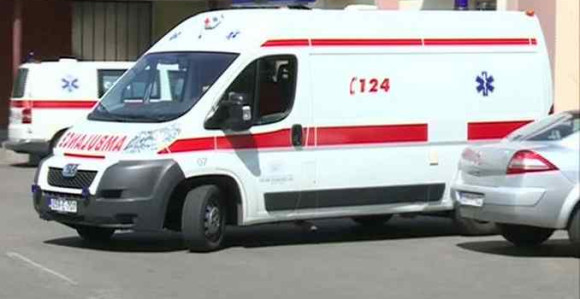 Gradiška: Čovjek pao sa prikolice, teško povrijeđen