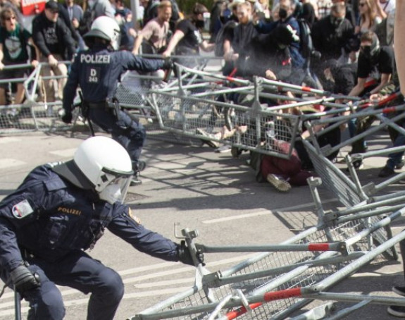 Сукоб са полицијом у Бечу због мјера, огласио се Курц