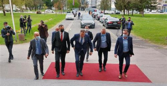 Додик наставља рушење и скрнављење институција Српске