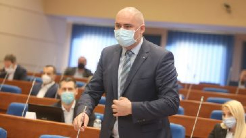 Psovke u skupštini grada Banjaluka: "Je*em vam mater"