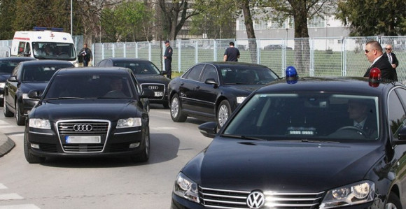 U Evropi na posao biciklom, kod nas u šoping limuzinom