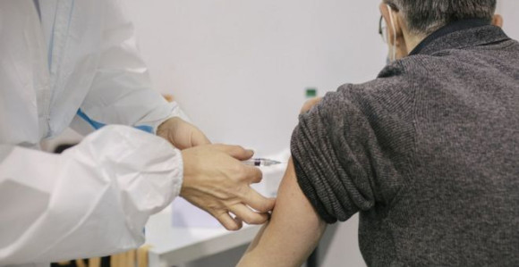 U vakcinaciji prvi - rekorderi po broju oboljelih