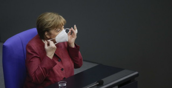 Angela Merkel danas primila prvu dozu vakcine