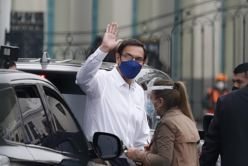 Predsjednik se vakcinisao preko reda, pa kažnjen