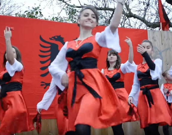 Sve više srpskih mladića hrli da oženi Albanke