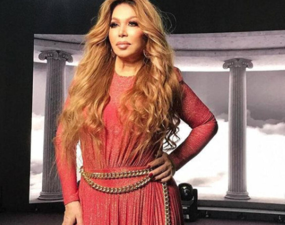 Kakva transformacija: Neda za jedan dan postala latino zavodnica!