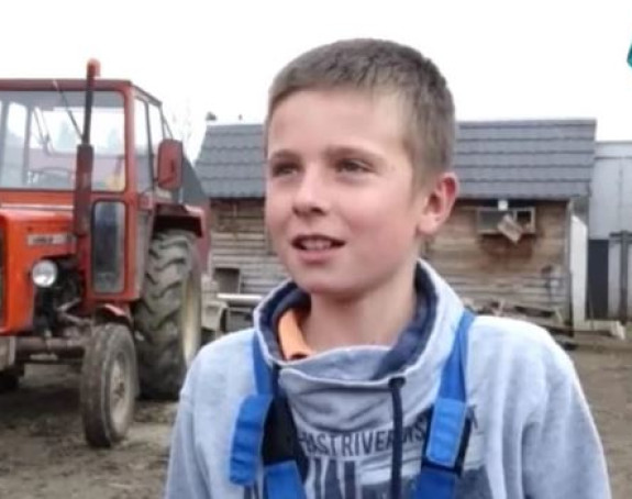 Ima samo 12 godina, a već 4 se bavi poljoprivredom