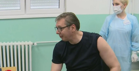 Predsjednik Srbije se revakcinisao u selu kod Doljevca