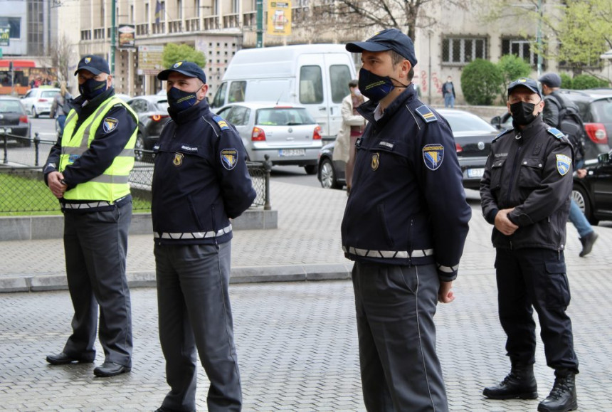 Одржан протест полицајаца испред Предсједништва БиХ