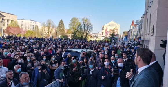 Stanivuković je kost u grlu slabijeg SNSD-a, pokušavaju se obračunati sa neistomišljenicima!