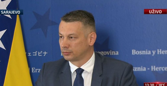 Odbijen Nešićev prijedlog o osudi poziva na rat