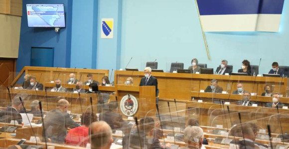 Sredinom maja o vraćanju povelja: "Kupuju vrijeme i prebacuju lopticu Incku"