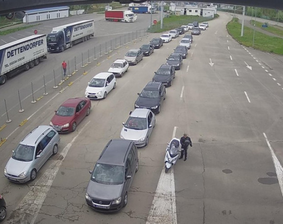 Duge kolone vozila na graničnim prelazima u BiH