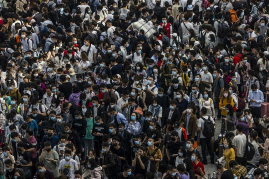 Невиђене гужве, хиљаде људи на концертима у Кини