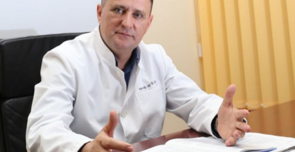 Primjer lošeg uticaja politike na stanje u UKC-u?