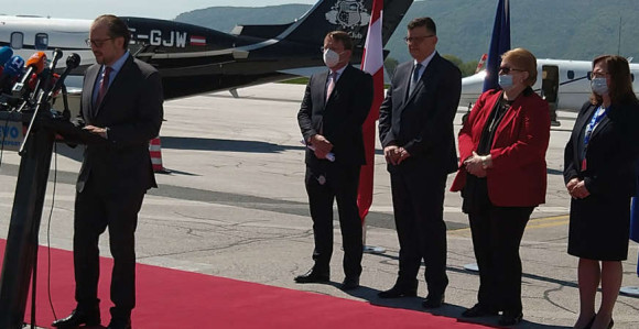 Prvi kontingent od 10.000 vakcina isporučen BiH