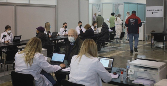 Srbija vakcinisala 50% punoljetnih, a mi oko 4%?!