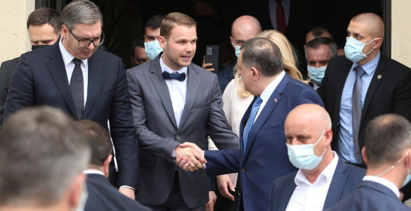 Narod sve manje vjeruje SNSD-u: Stanivuković poželjniji od Dodika