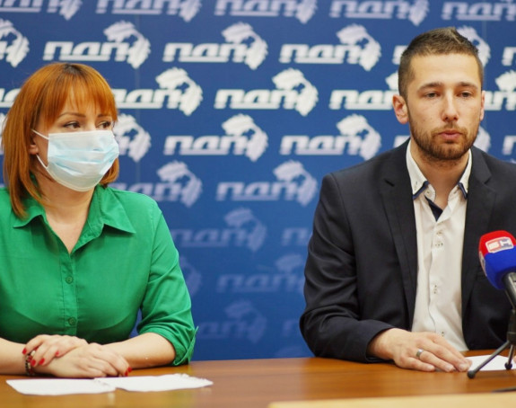 Neću se odazvati pozivu, dvostruki aršini na sceni