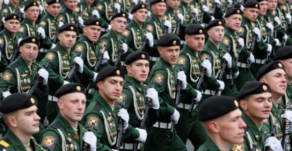 Održana parada u Moskvi, defilovalo 12.500 vojnika