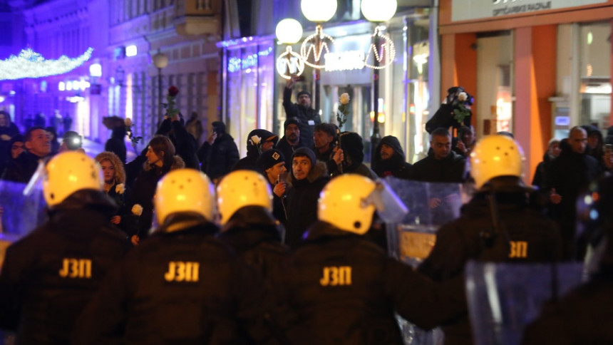 Suđenje građanima zbog napada na policajca