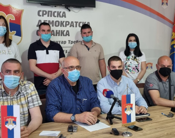 Требиње: Паљење аутомобила има политичку позадину?