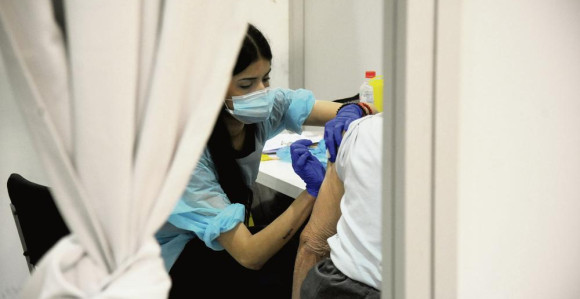 Japanac razapeo šator kod Niša i čeka vakcinaciju