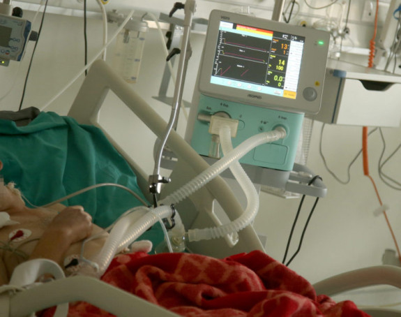 Od posljedica korone u Srbiji preminulo 17 osoba